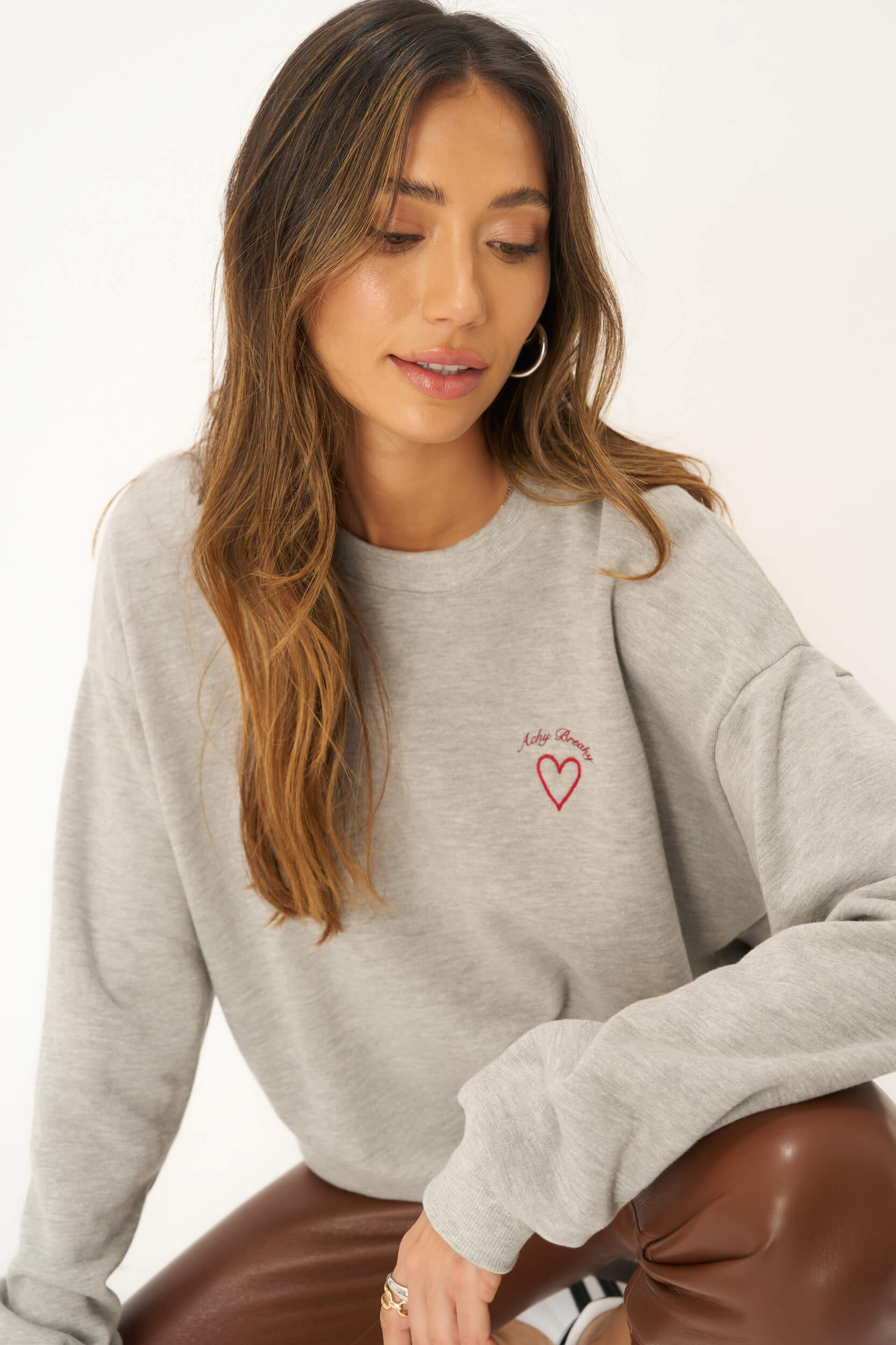 Heather Embroidered – SOCIAL Achy T Sweatshirt Breaky PROJECT - Grey