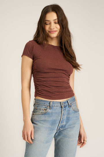 Izzie Heathered Ruched Baby Tee in Desert Clay